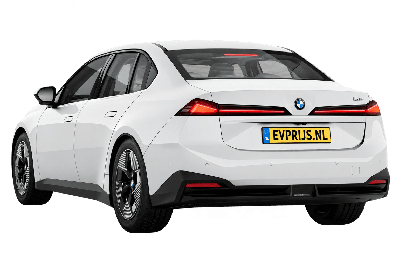 AI-bewerking (Imagegen) van officieel BMW Nederland-configuratorbeeld: i3 Sedan in Alpinweiss; kleurverzadiging, uitvoering en velgen kunnen afwijken., beeld 2