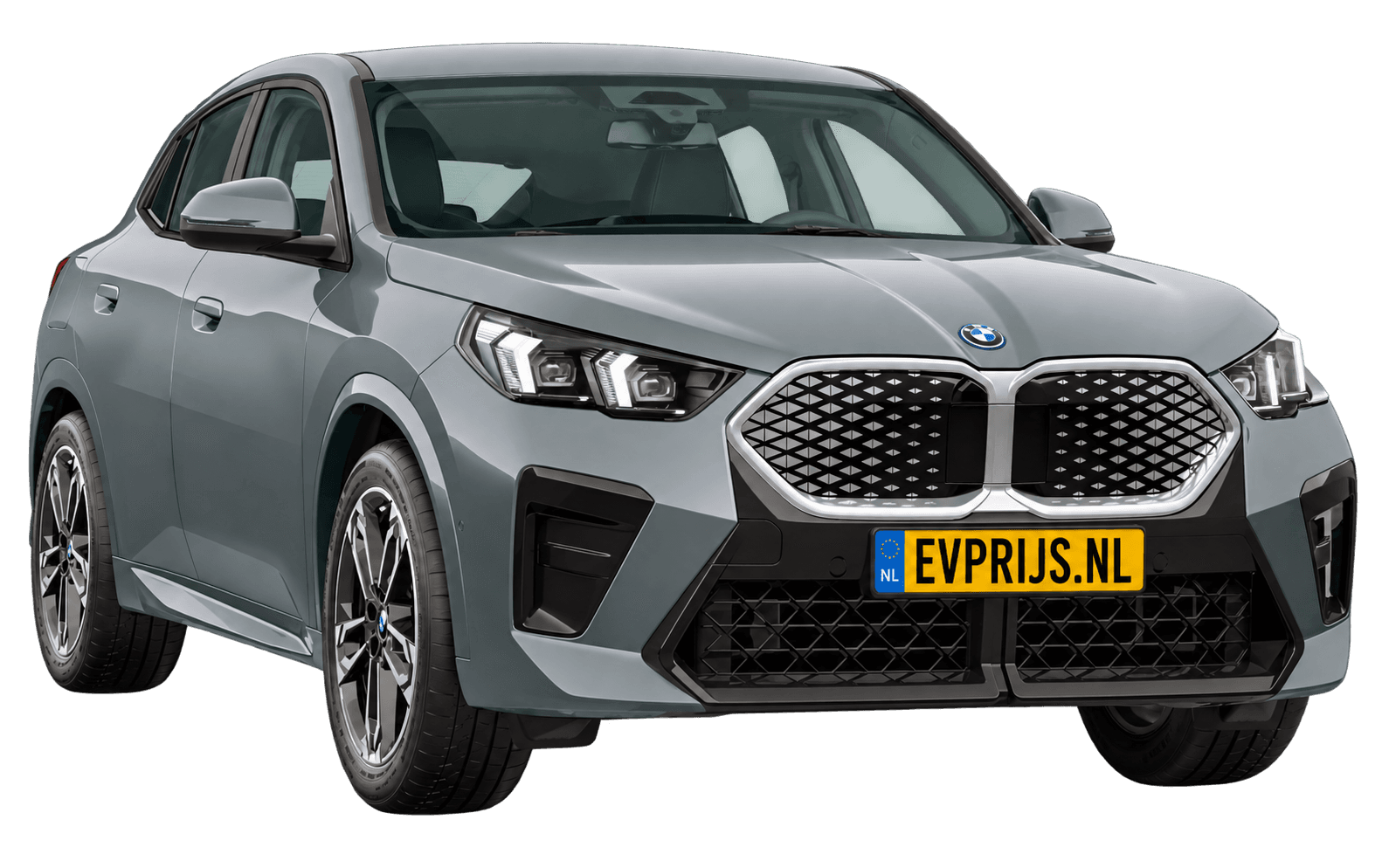 AI-bewerking (Imagegen) van officieel BMW Nederland-configuratorbeeld: iX2 M Sport Edition voor-/zijaanzicht in Storm Bay (configuratie BMW iX2 eDrive20 M Sport Edition); velgen en details kunnen per uitvoering afwijken, beeld 9