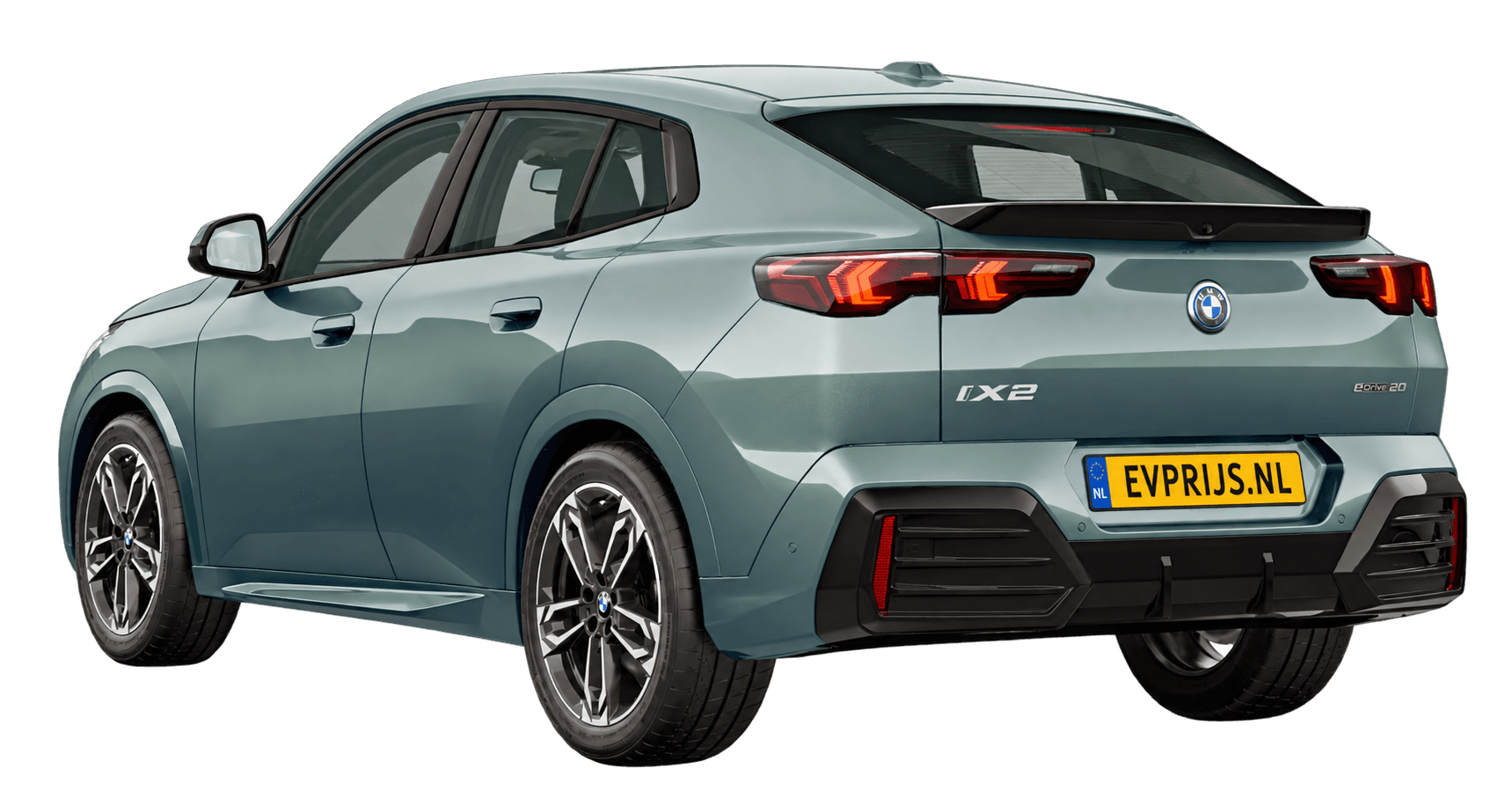 AI-bewerking (Imagegen) van officieel BMW Nederland-configuratorbeeld: iX2 M Sport Edition achter-/zijaanzicht in Cape York Green metallic (configuratie BMW iX2 eDrive20 M Sport Edition); velgen en details kunnen per uitvoering afwijken, beeld 2
