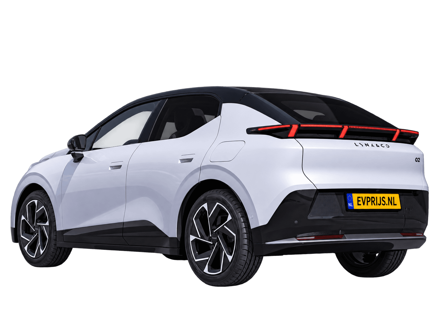 AI-bewerking (Imagegen) van officieel Lynk & Co-beeld: 02 More achter-/zijaanzicht in Crystal White (configurator Lynk & Co 02 (uitrusting More, 20-inch velgen), ExteriorRear34), beeld 4